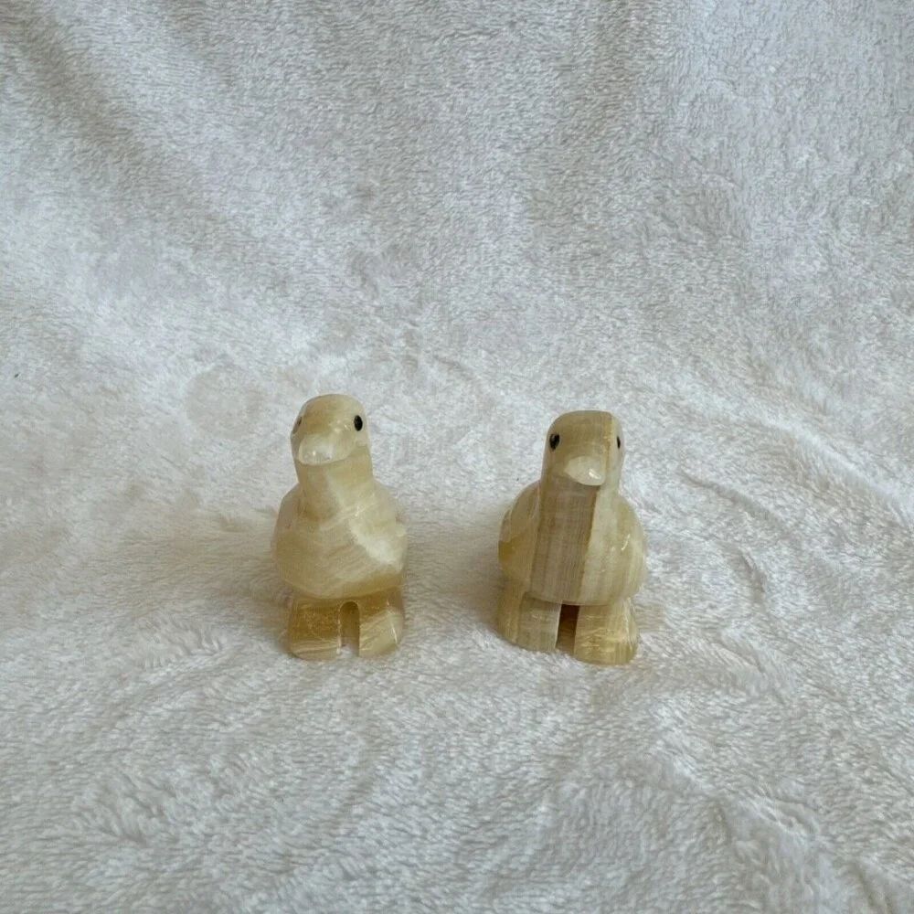 Carved White Stone Pair Set Dove Birds Sculptures Paperweight 2” Desk Decor‎